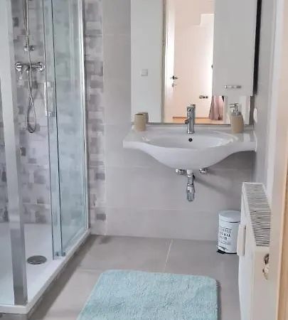 06 Apartment *