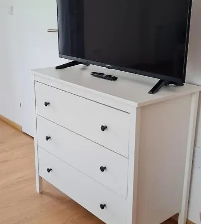 06 Apartment *